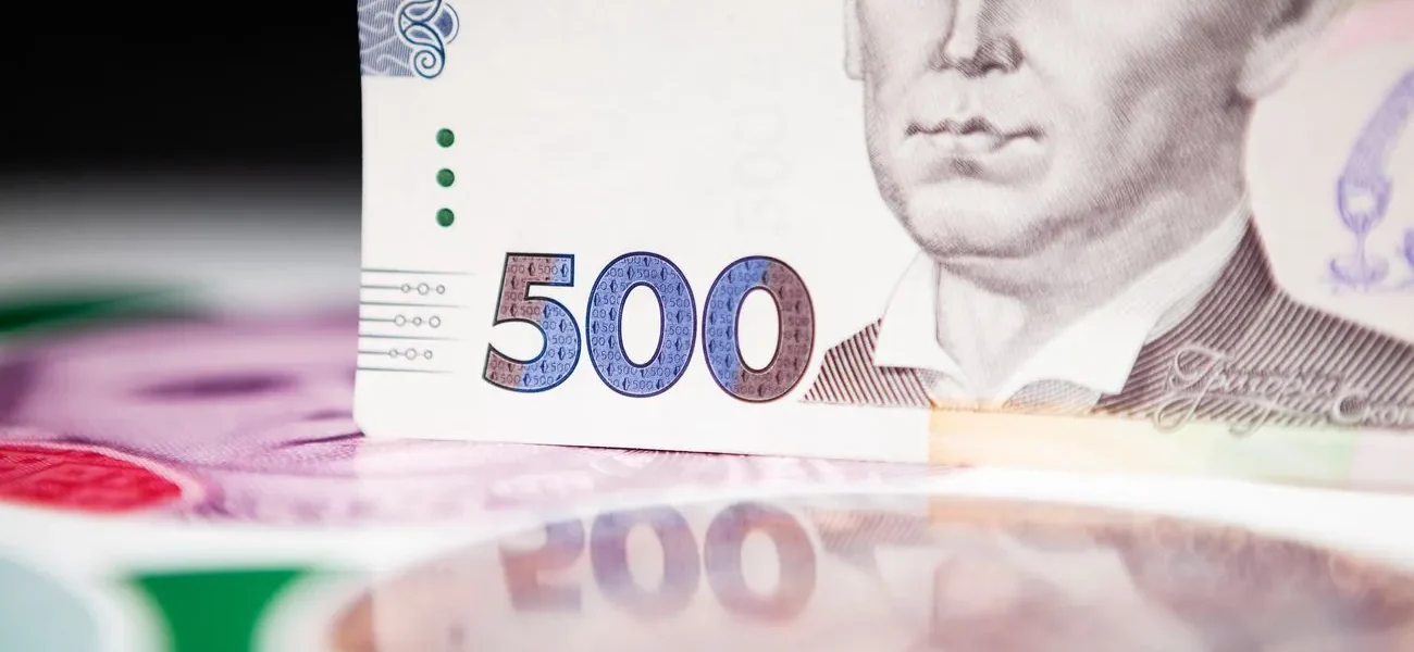 Курс валют на 30 червня: гривня девальвувала
