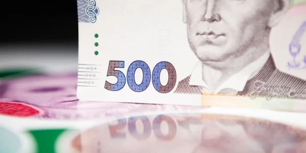 Курс валют на 30 червня: гривня девальвувала