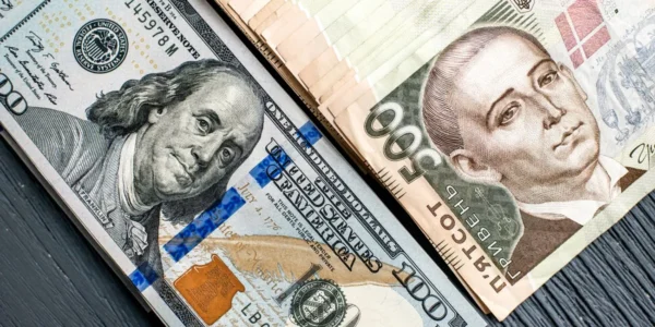 Курс валют на 10 липня: гривня зміцнила свої позиції