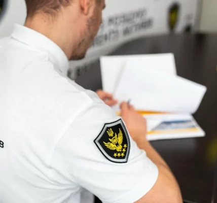 "Некоректно у військовий час": політолог розкритикував АРМА через купівлю авто за майже 3 млн грн