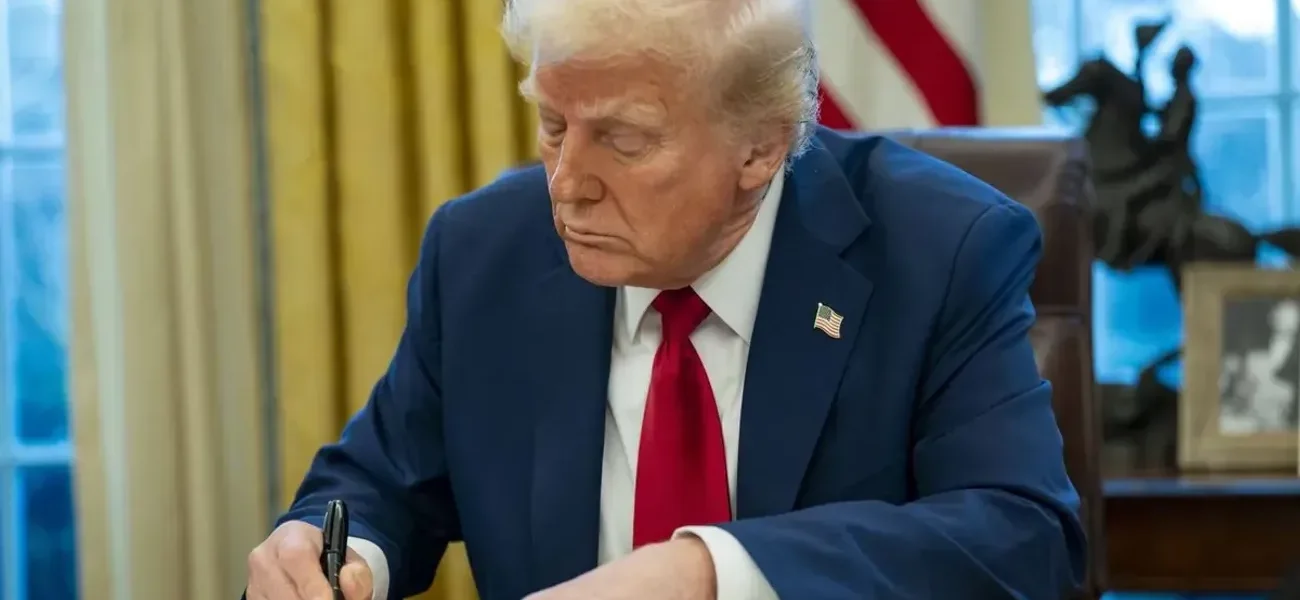 Трамп готовий підписати закон про санкції проти рф, але є нюанс - Politico