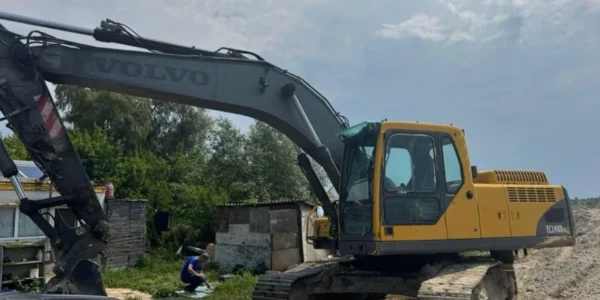 Чоловік, який напав з ножем на відвідувача ТРЦ в Києві, виявився колишнім військовим