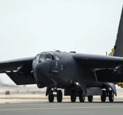 Південна Корея, США та Японія проводять спільні авіаційні навчання із застосуванням бомбардувальника B-52