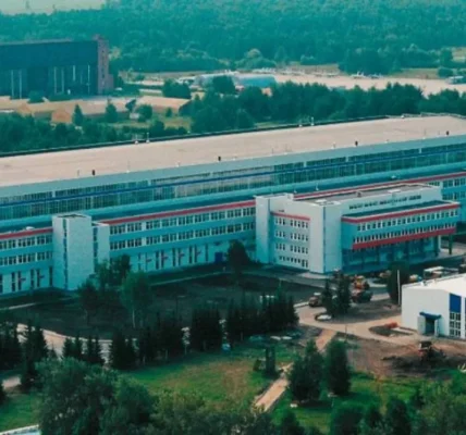 У рф атаковано підприємство, що спеціалізується на винищувачах типу МіГ