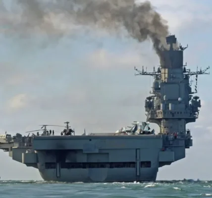 На металобрухт: ремонт єдиного в росії авіаносця
