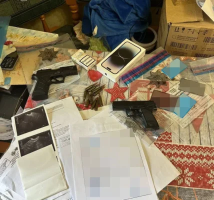 Виготовляли підробні меддовідки і продавали по 2000 доларів: в Україні провели понад 50 обшуків, організатори отримали підозри