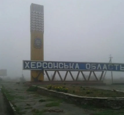 Російський дрон атакував комбайн на Херсонщині: поранено чоловіка