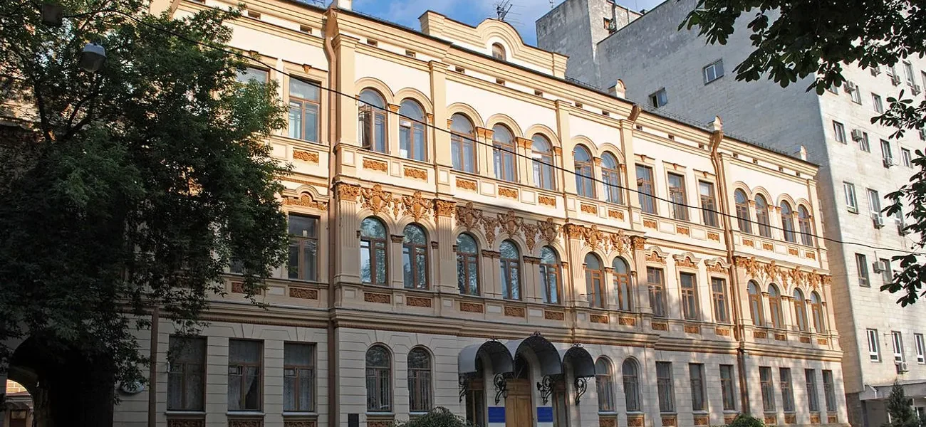 Мінкульт надав статусу критично важливих компанії Вакарчука, Підпільному стендапу та