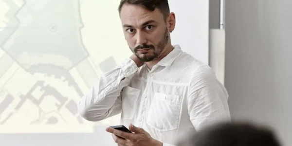 П