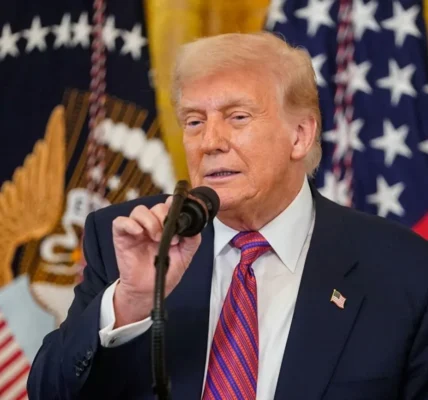 Трамп натякнув на майбутні