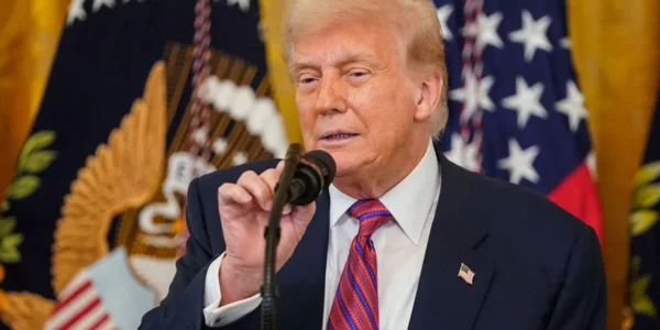 Трамп натякнув на майбутні