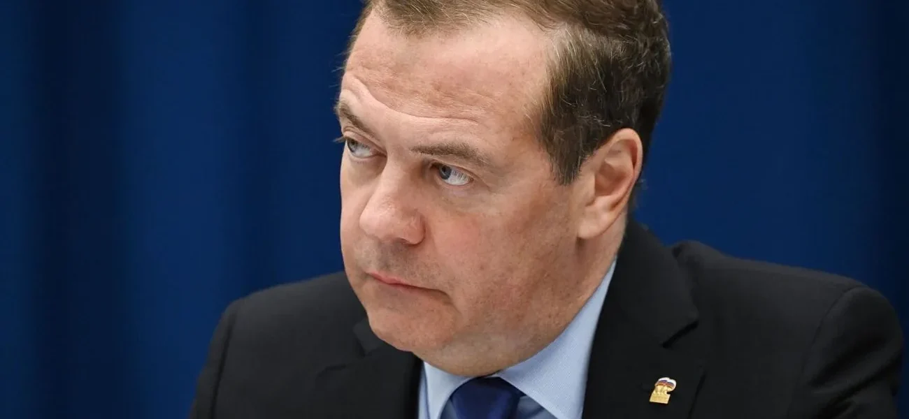 "Кожен новий ультиматум - це погроза і крок до війни зі США": медвєдєв про заяву Трампа дати путіну 10–12 днів для домовленості з Україною