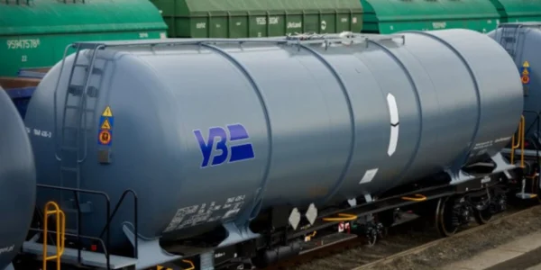 "Укрзалізниця" вперше доставила нафтопродукти з Німеччини у власних вагонах