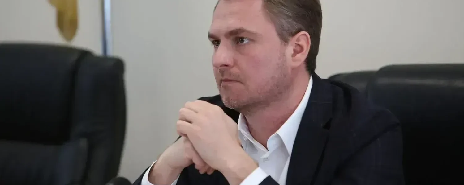 Схеми при будівництві фортифікацій, неякісний ремонт доріг і не тільки: Кравченко повідомив про ще 45 підозр посадовцям Сумщини та Рівненщини