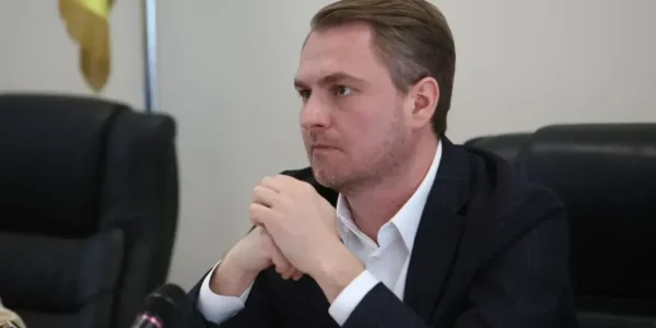 Схеми при будівництві фортифікацій, неякісний ремонт доріг і не тільки: Кравченко повідомив про ще 45 підозр посадовцям Сумщини та Рівненщини
