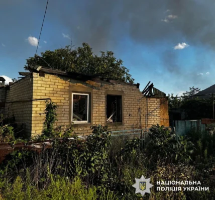 Донеччина під ворожим вогнем: ще троє загиблих, 7 КАБів та дрони атакували Добропілля