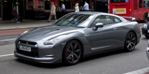 Nissan підтвердив повернення легендарного GT-R: що відомо про майбутнє