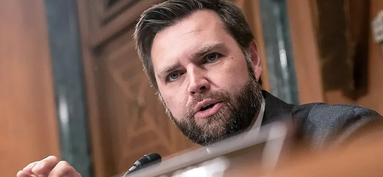"Ми намагаємось завершити війну": Венс про російський удар по американському заводу в Мукачеві
