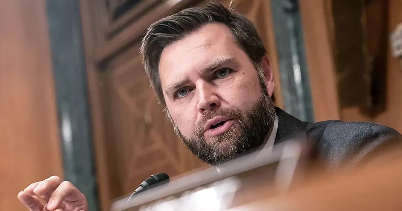 "Ми намагаємось завершити війну": Венс про російський удар по американському заводу в Мукачеві