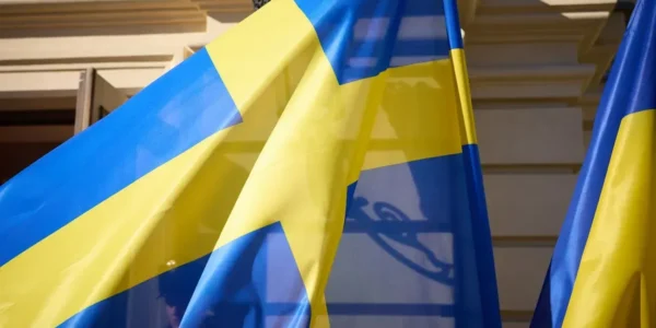 У Швеції знову атакували посольство рф: з дрона скинули пакет із фарбою