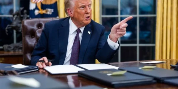 США запровадили 50-відсоткові мита на індійські товари: як відреагували у Делі