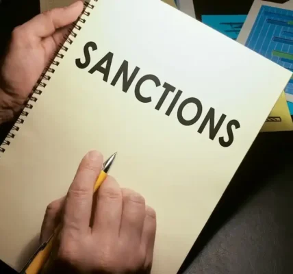 Санкції проти громадян України суперечать закону й несуть мільярдні ризики