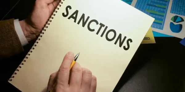 Санкції проти громадян України суперечать закону й несуть мільярдні ризики