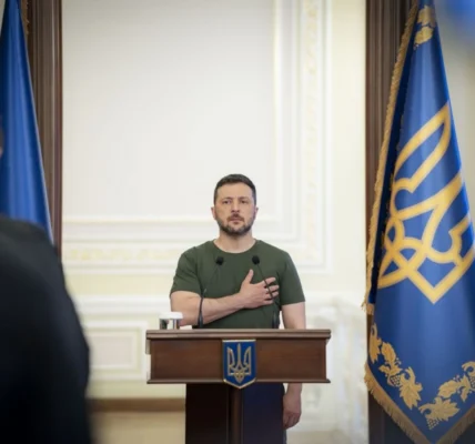 Зеленський привітав українських захисників із Днем воєнної розвідки та відзначив їх державними нагородами