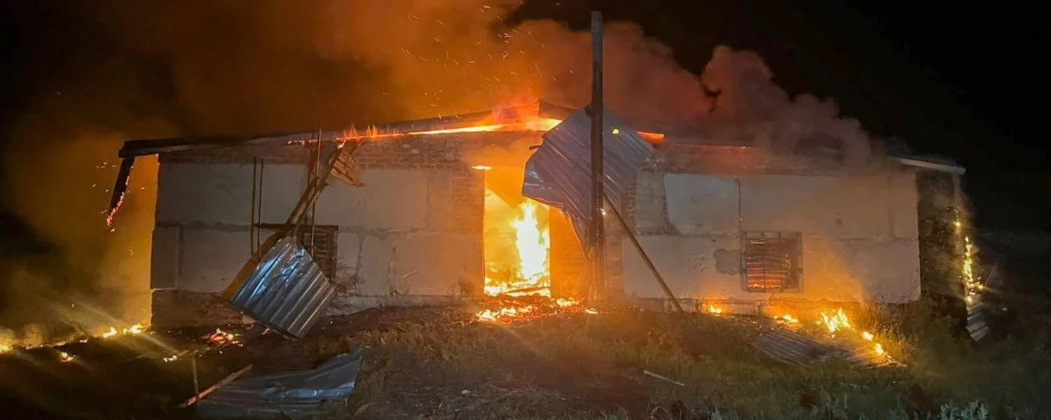 Російський дрон спричинив масштабну пожежу на агропідприємстві на Харківщині: показали наслідки