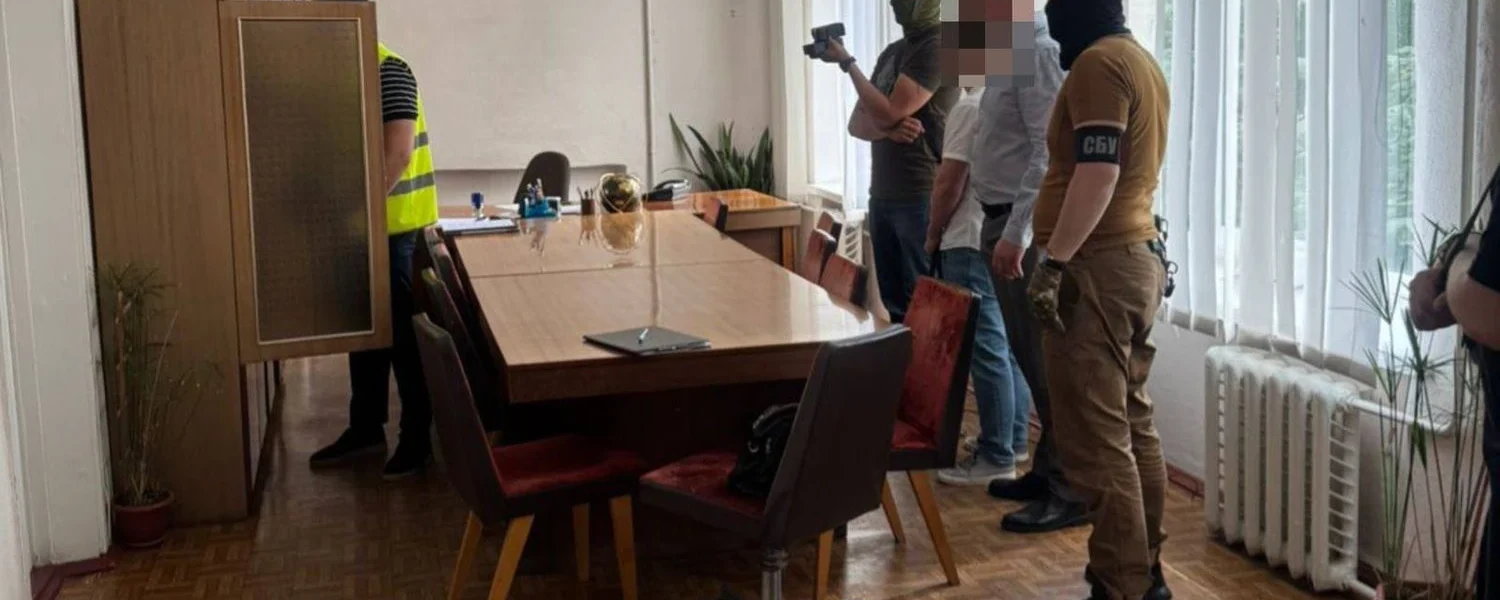 Зняття з військового обліку за 15 тис. доларів: на Київщині судитимуть директора комунального закладу