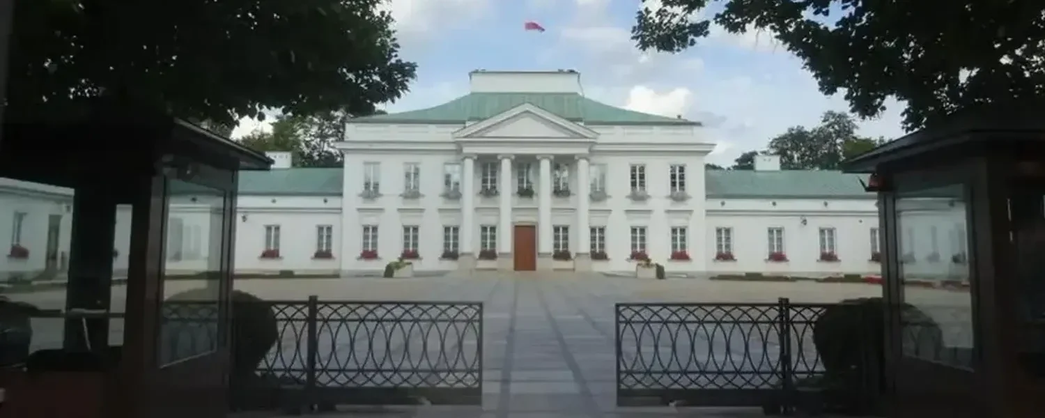 Запуск дрона над урядовими будівлями у Варшаві: у діях українця і білоруски не вбачають виконання замовлення іноземних служб - ЗМІ