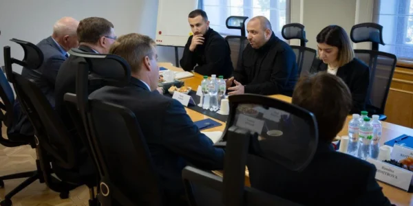 Умєров зустрівся з головою представництва НАТО в Україні: про що йшла мова