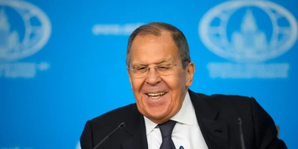 Загрожує не лише росії та Китаю: лавров заявив, що НАТО намагається взяти у військове кільце всю Євразію