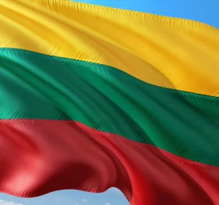 Литва викликала російського посла через обстріли України 22 жовтня