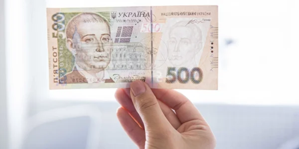 Курс валют на 26 вересня: гривня продовжує девальвувати