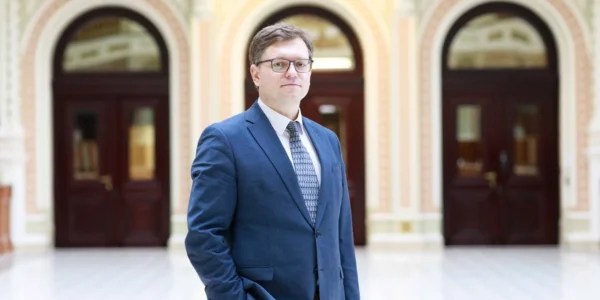 Суд розгляне клопотання про скасування постанови про закриття справи проти головного юриста НБУ Зими