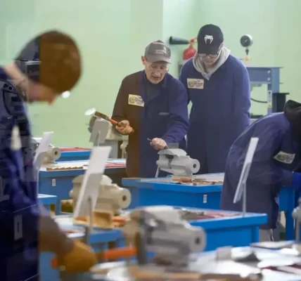 Першу професію можна буде отримати у будь-якому віці: нардеп роз