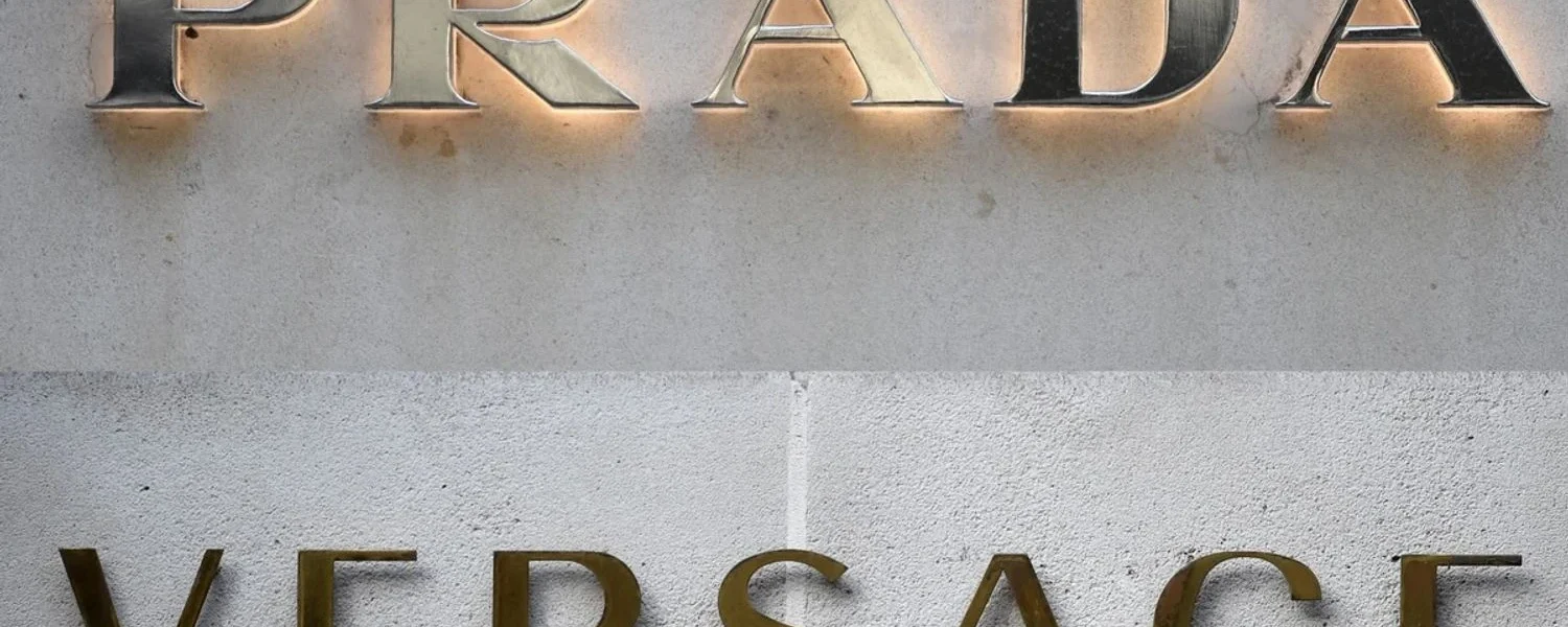 ЄС дозволив Prada придбати Versace за $1,375 млрд