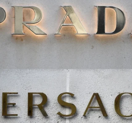 ЄС дозволив Prada придбати Versace за $1,375 млрд