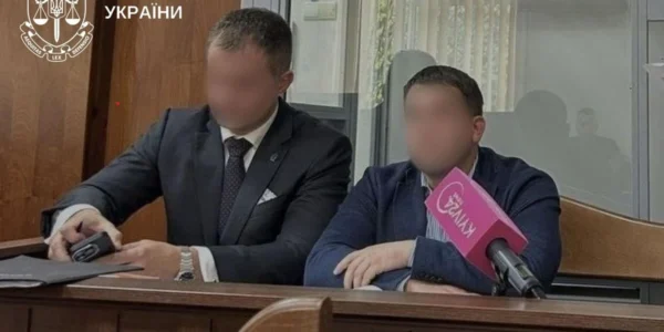 "Катався" у відрядження за кордон на підставі підроблених запрошень: керівника апарату КМДА Загуменного відсторонено від посади