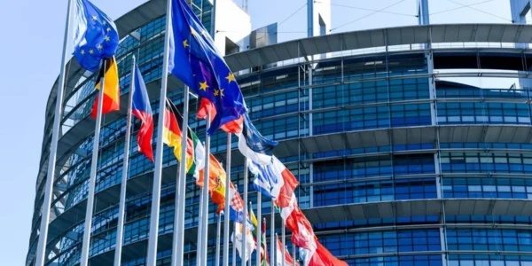 Європарламент схвалив спрощення призупинки безвізу: що передбачається