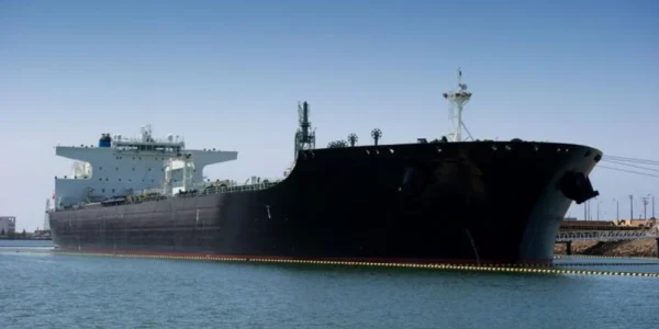 ЄС готує санкції проти компаній, які надавали фальшиві прапори танкерам тіньового флоту рф - Bloomberg