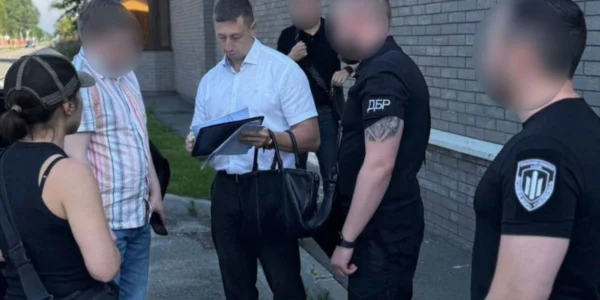 Махінації із зарплатою та сприяння в ухиленні від служби: екссекретар Київради Бондаренко постане перед судом