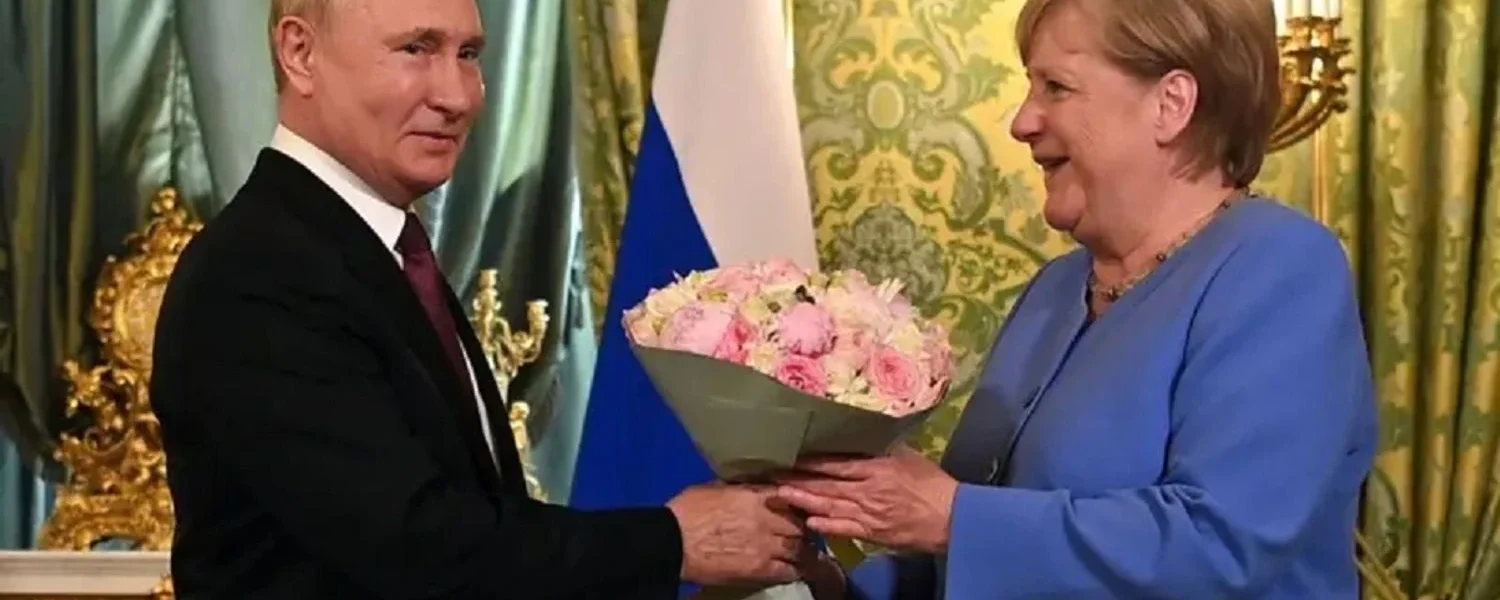 Spiegel: Меркель допомагала російській армії освоїти сучасну тактику ведення бою до вторгнення рф в Україну