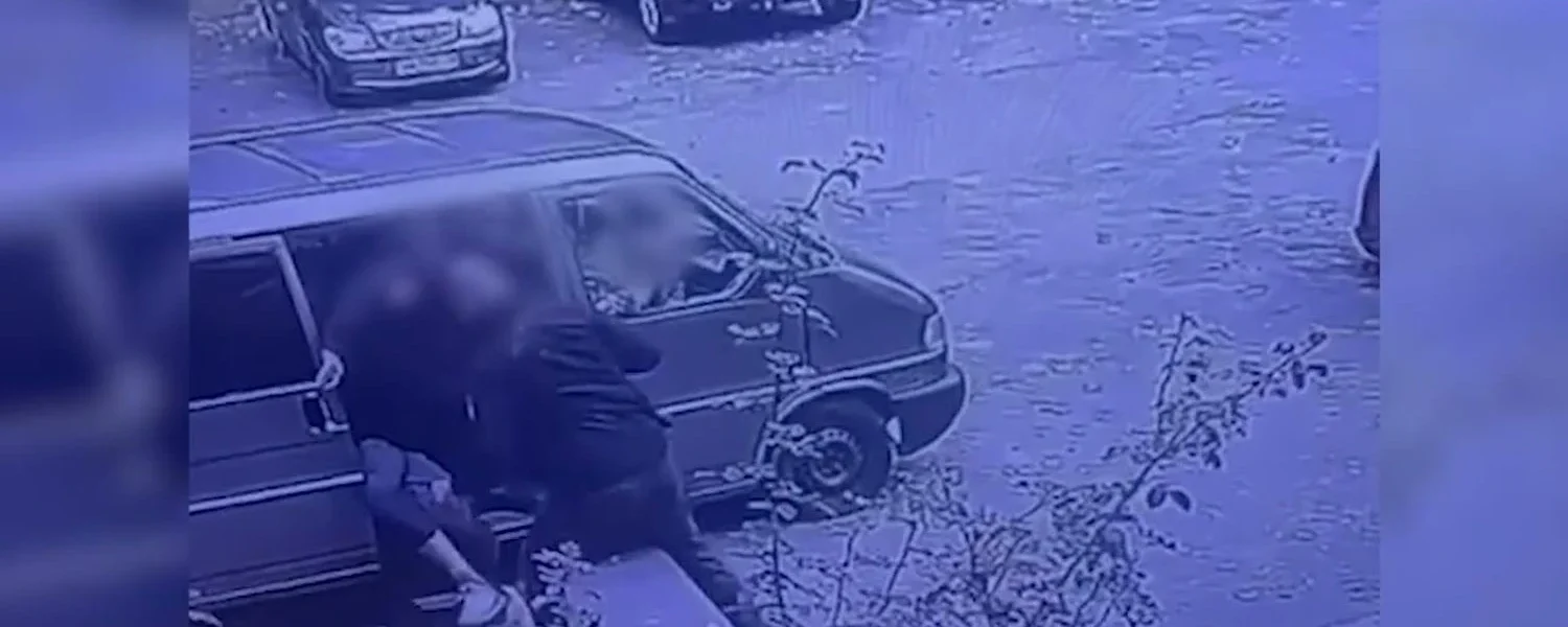 Двоє поліцейських отримали підозру за побиття чоловіка біля ТЦК у Києві