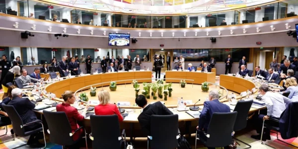 Лідери ЄС відклали рішення щодо заморожених російських активів для України