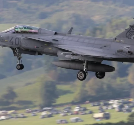 Розраховуємо на 150 літаків Gripen для України, і перші мають з