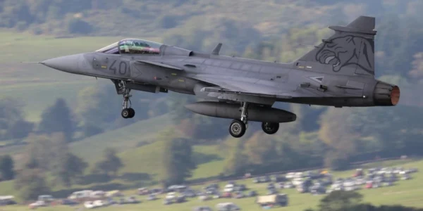 Розраховуємо на 150 літаків Gripen для України, і перші мають з