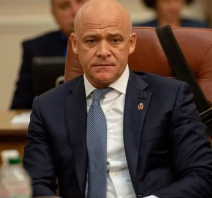 У Печерському суді розпочалось засідання, де оберуть запобіжний захід Труханову