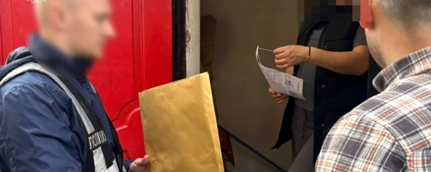 Посадовці Одеської міськради привласнили 1,6 млн грн на товарах для ЗСУ: проведено низку обшуків